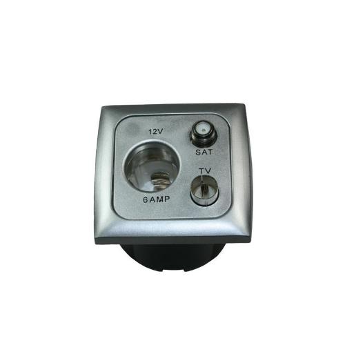 PRESA 12VAUTO+TV+SAT (PRESA 12V ACCEND.+TV 9,5+SAT) + CORNICE SENZA COPERCHIO + SCATOLA PROT. ARGENTO