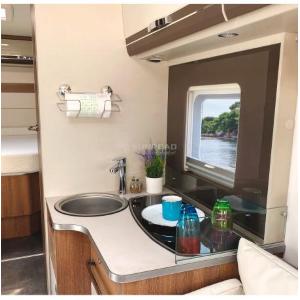 PORTA ROTOLO IN FILO CROMATO A VENTOSA